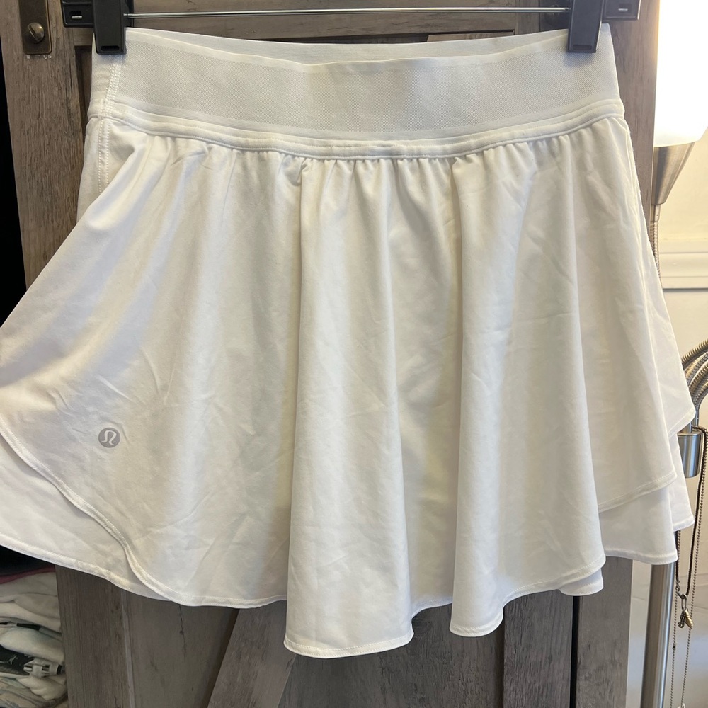 lululemon Court Rival High-Rise Skirt white size 6
